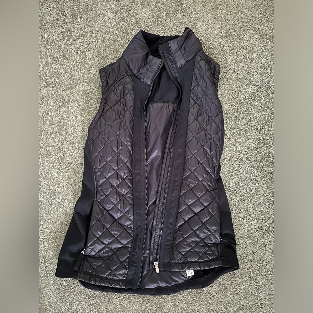 Athleta Navy Blue Lightweight Vest -Women’s Size Small